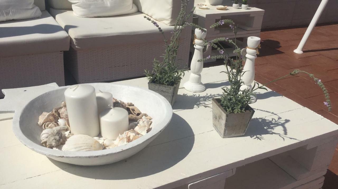 Portorosa Sfondo Bianco Villa Furnari Exterior foto